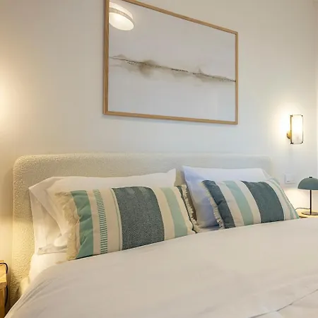 Apartment Magnificent 3-bedroom Apartment, Terrace, Sauna And Swimming Pools