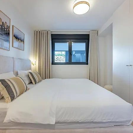 Magnificent 3-bedroom Apartment, Terrace, Sauna And Swimming Pools Apartment