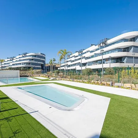 Magnificent 3-bedroom Apartment, Terrace, Sauna And Swimming Pools Estepona