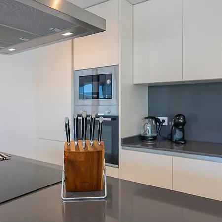 Apartment Magnificent 3-bedroom Apartment, Terrace, Sauna And Swimming Pools *