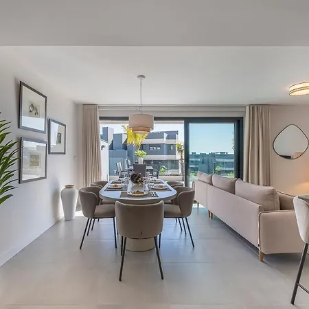 Magnificent 3-bedroom Apartment, Terrace, Sauna And Swimming Pools *