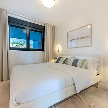 Magnificent 3-bedroom Apartment, Terrace, Sauna And Swimming Pools Estepona