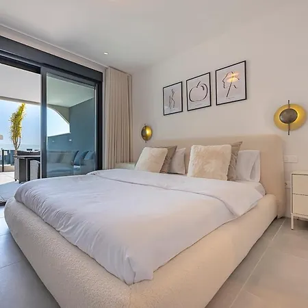 Apartment Magnificent 3-bedroom Apartment, Terrace, Sauna And Swimming Pools