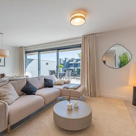 Magnificent 3-bedroom Apartment, Terrace, Sauna And Swimming Pools *