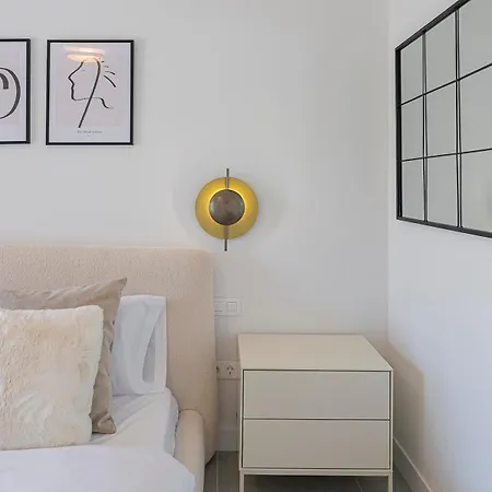 Apartment Magnificent 3-bedroom Apartment, Terrace, Sauna And Swimming Pools *