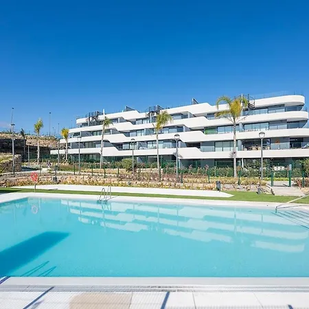 Magnificent 3-bedroom Apartment, Terrace, Sauna And Swimming Pools Estepona
